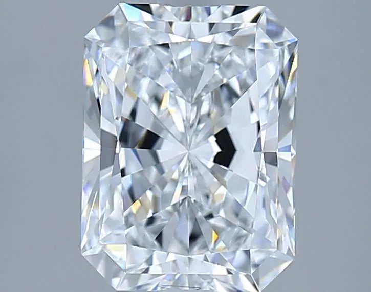 2.50ct Radiant Lab Grown Diamond (Colour E, Clarity VS2, IGI Certified)