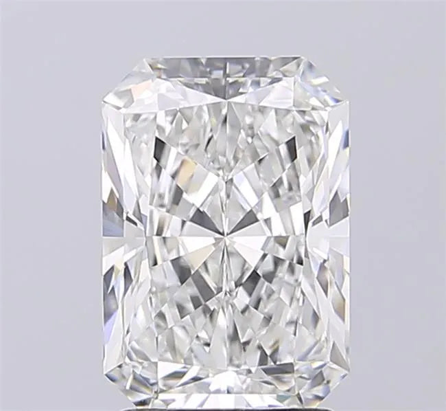 2.52ct Radiant Lab Grown Diamond (Colour E, Clarity VVS2, IGI Certified)