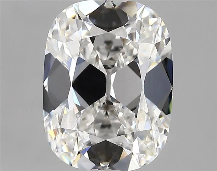 2.77ct Cushion modified Lab Grown Diamond (Colour E, Clarity VVS2, IGI Certified)