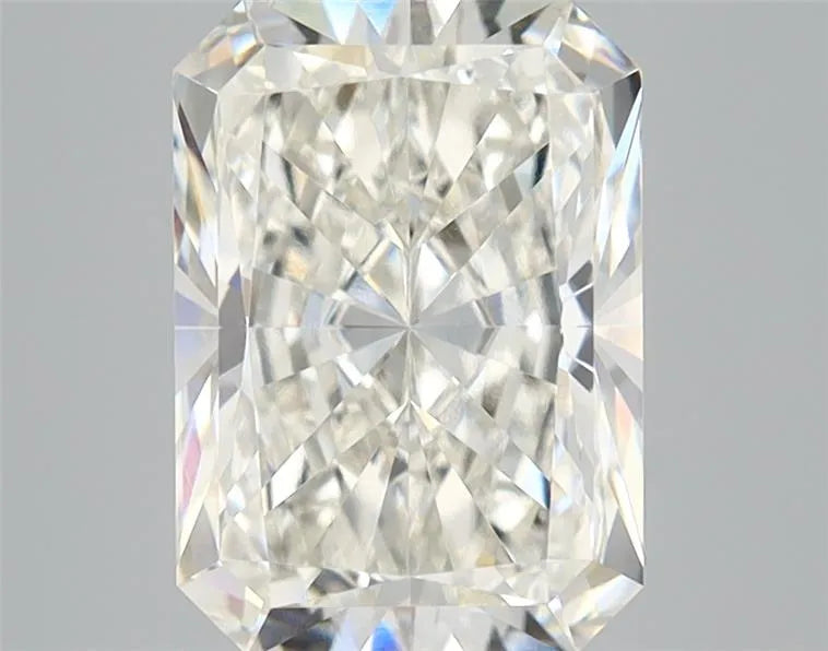 2.80ct Radiant Lab Grown Diamond (Colour H, Clarity VVS2, IGI Certified)