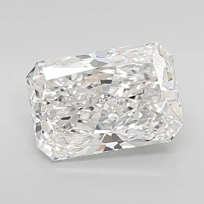 3.05ct Radiant Lab Grown Diamond (Colour E, Clarity VVS2, IGI Certified)