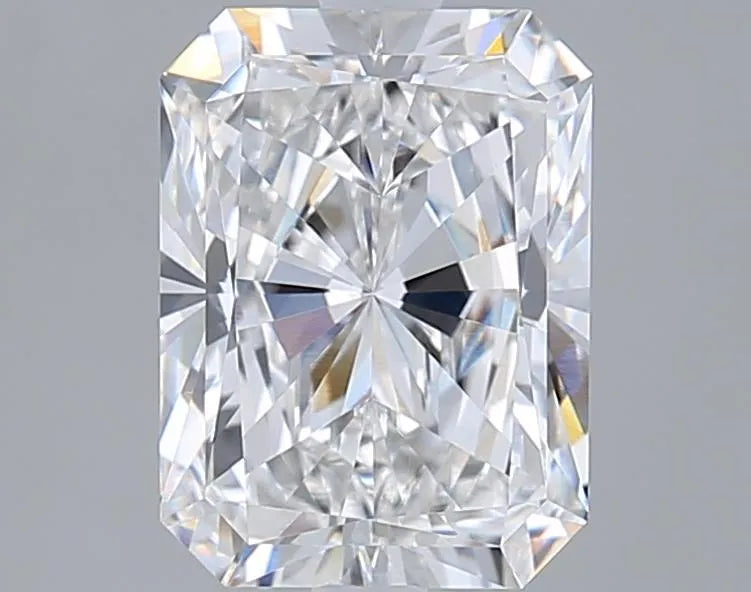 3.00ct Radiant Lab Grown Diamond (Colour E, Clarity VS1, IGI Certified)