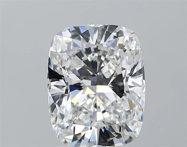3.01ct Cushion modified Lab Grown Diamond (Colour E, Clarity VVS2, IGI Certified)