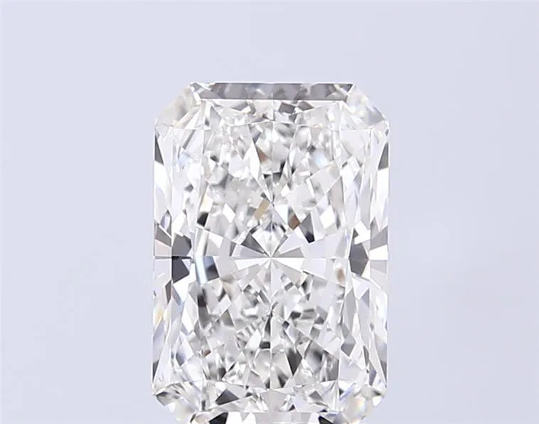 3.01ct Radiant Lab Grown Diamond (Colour G, Clarity VVS2, IGI Certified)