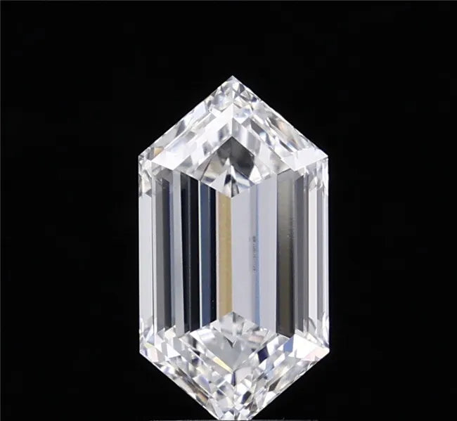 3.02ct Hexagonal Lab Grown Diamond (Colour E, Clarity VVS2, IGI Certified)