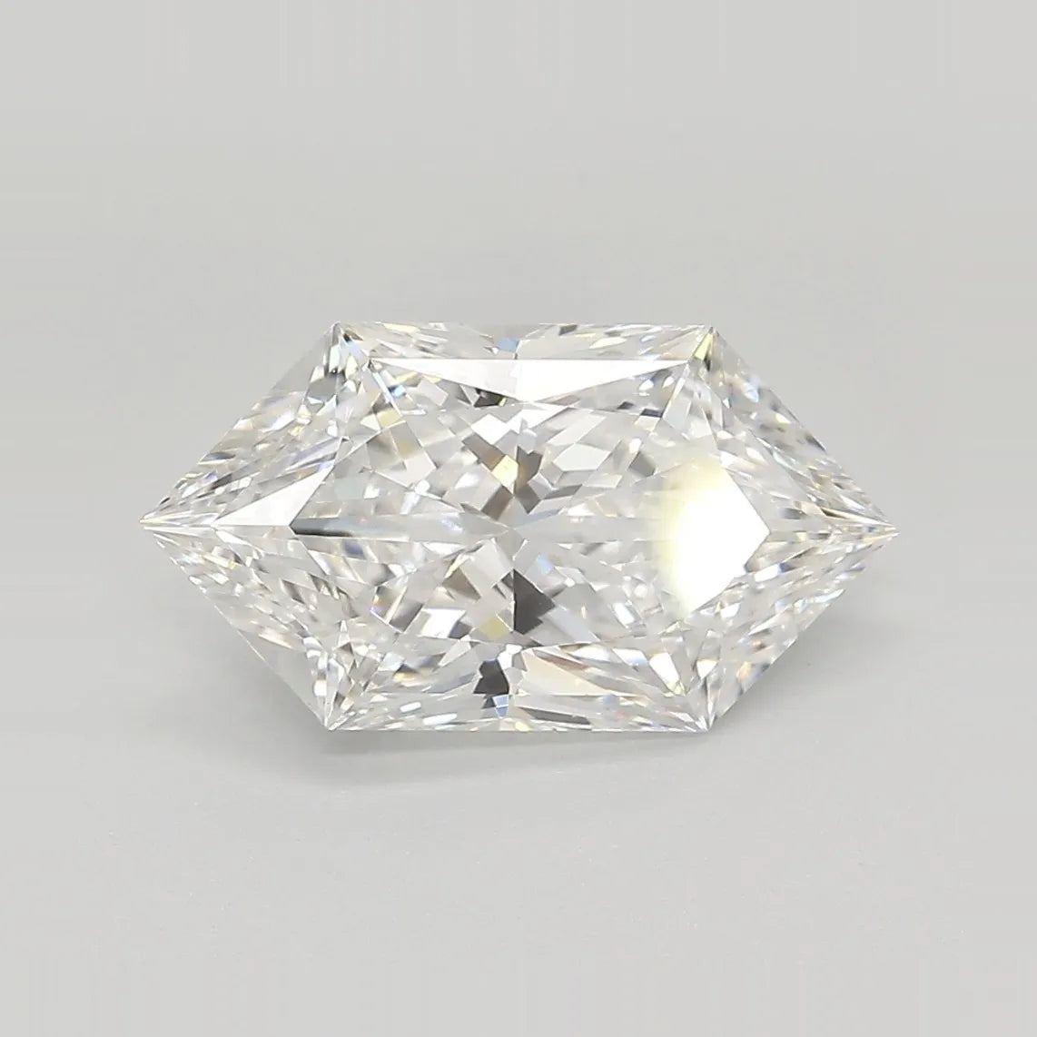 3.04ct Hexagonal Lab Grown Diamond (Colour E, Clarity VVS2, IGI Certified)