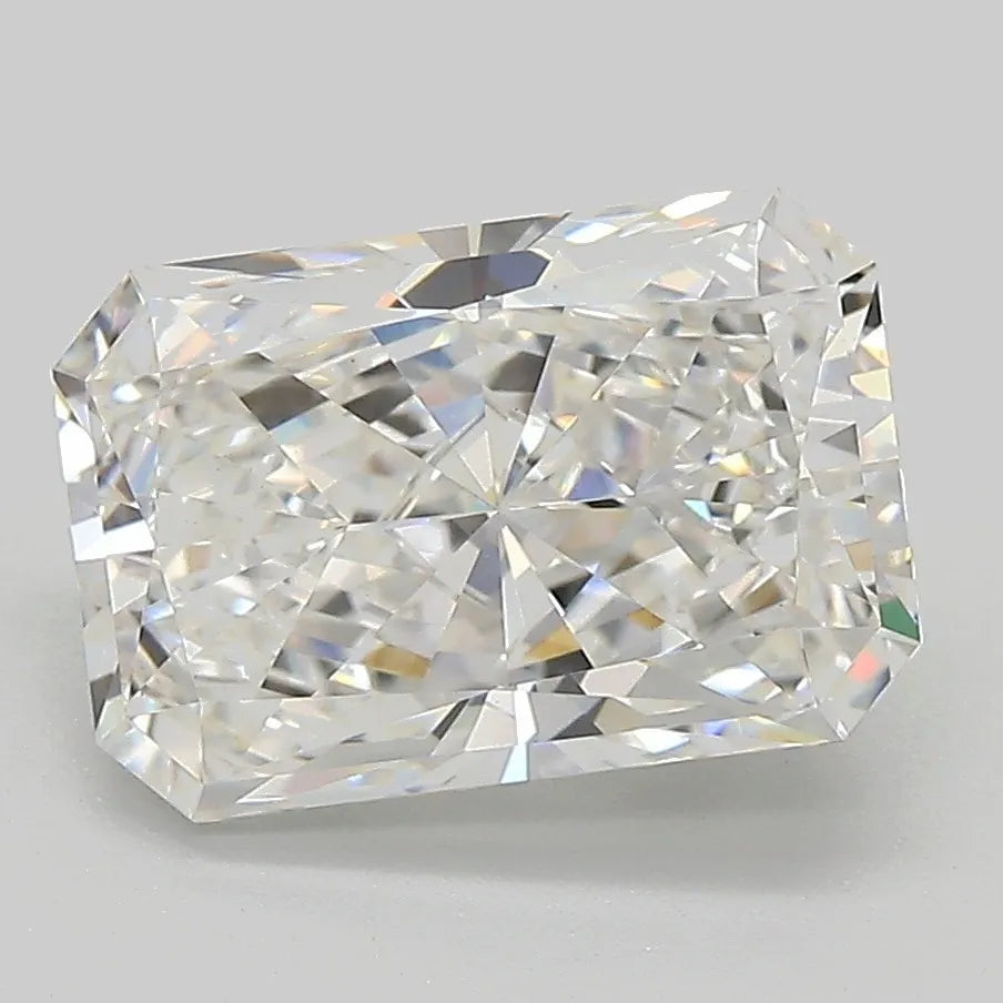 3.05ct Radiant Lab Grown Diamond (Colour F, Clarity VVS2, IGI Certified)
