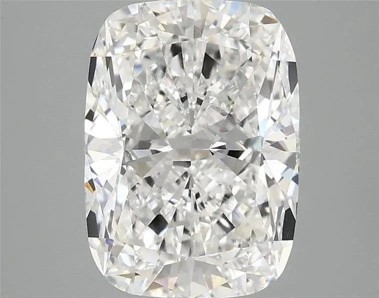 3.07ct Cushion modified Lab Grown Diamond (Colour E, Clarity VVS2, IGI Certified)
