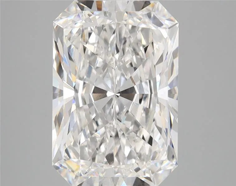 3.09ct Radiant Lab Grown Diamond (Colour D, Clarity VVS2, IGI Certified)