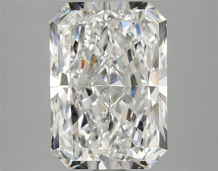 3.09ct Radiant Lab Grown Diamond (Colour E, Clarity VS1, IGI Certified)