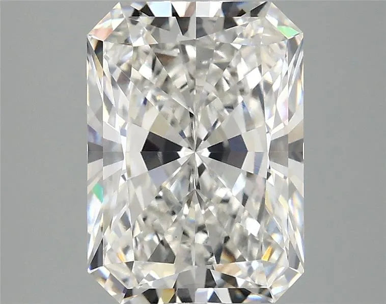 3.10ct Radiant Lab Grown Diamond (Colour E, Clarity VVS2, IGI Certified)