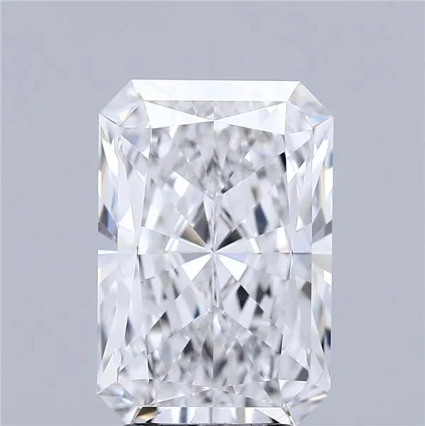 3.28ct Radiant Lab Grown Diamond (Colour D, Clarity VVS2, IGI Certified)