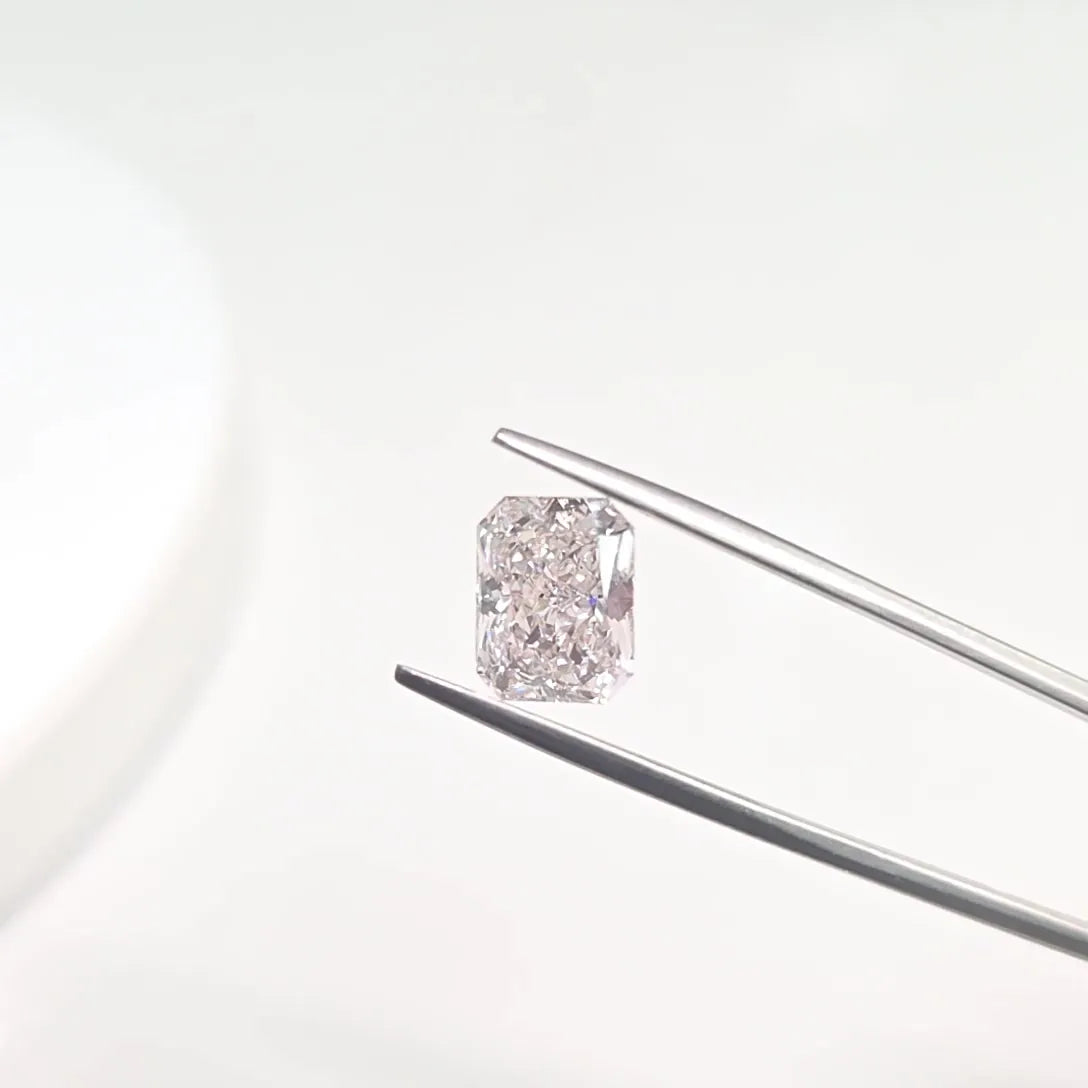 3.34ct Radiant Lab Grown Diamond (Colour Very Light Brown Pink, Clarity VS1, IGI Certified)