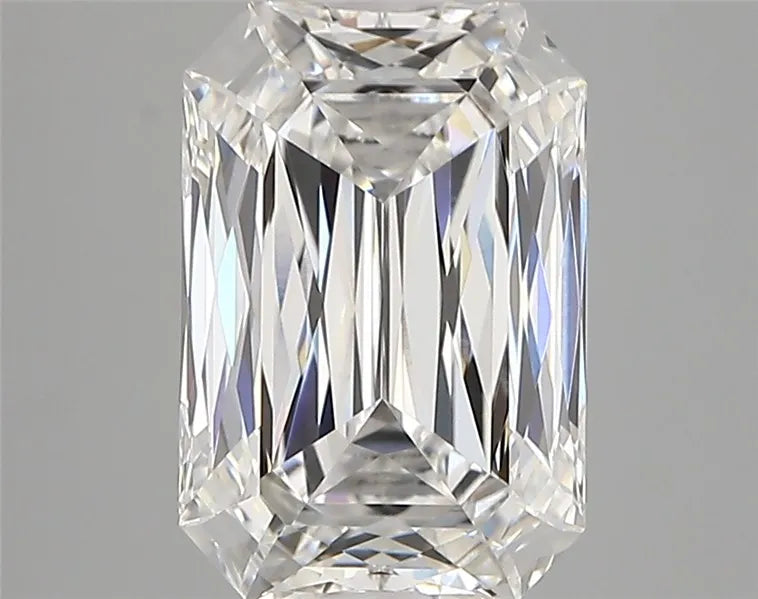 3.50ct Radiant Lab Grown Diamond (Colour E, Clarity VVS2, IGI Certified)