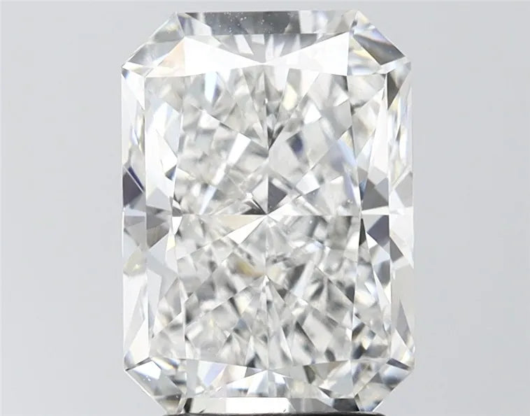 3.51ct Radiant Lab Grown Diamond (Colour F, Clarity VVS2, IGI Certified)