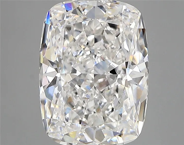 3.73ct Cushion modified Lab Grown Diamond (Colour E, Clarity VVS2, IGI Certified)