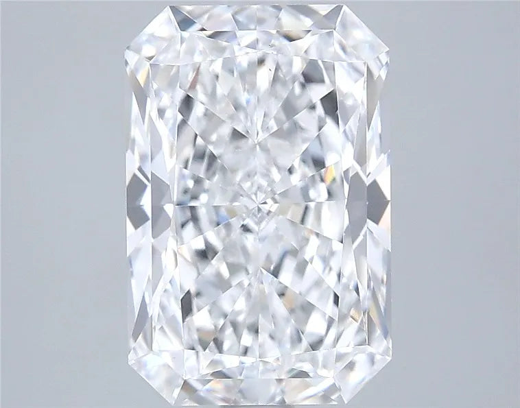 3.75ct Radiant Lab Grown Diamond (Colour D, Clarity VS1, IGI Certified)