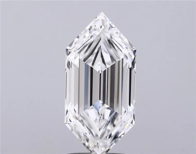 3.76ct Hexagonal Lab Grown Diamond (Colour E, Clarity VVS2, IGI Certified)