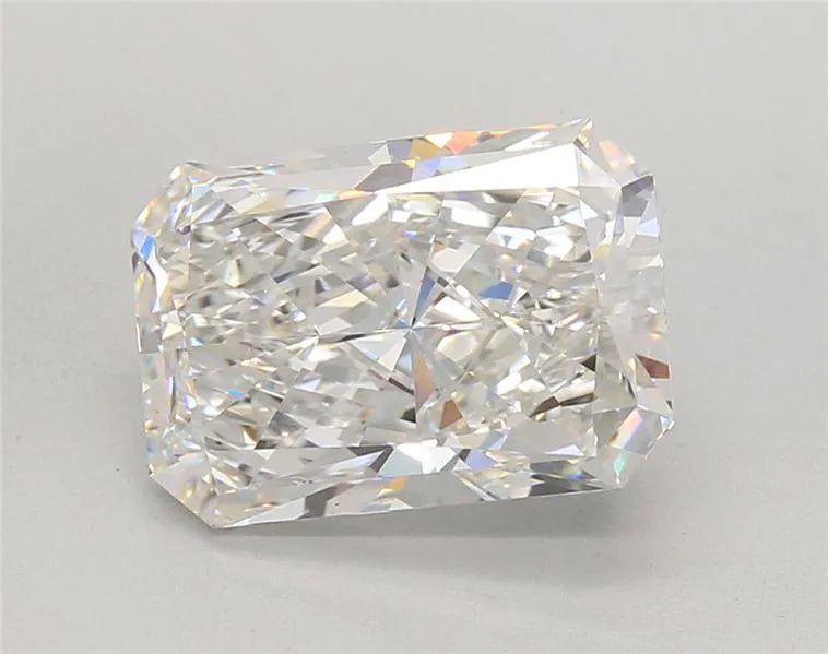 3.77ct Radiant Lab Grown Diamond (Colour F, Clarity VS1, IGI Certified)