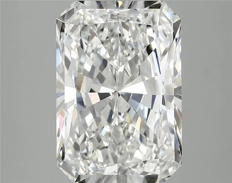 3.80ct Radiant Lab Grown Diamond (Colour E, Clarity VVS2, IGI Certified)