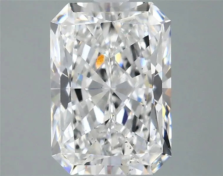 2.94ct Radiant Lab Grown Diamond (Colour E, Clarity SI1, IGI Certified)