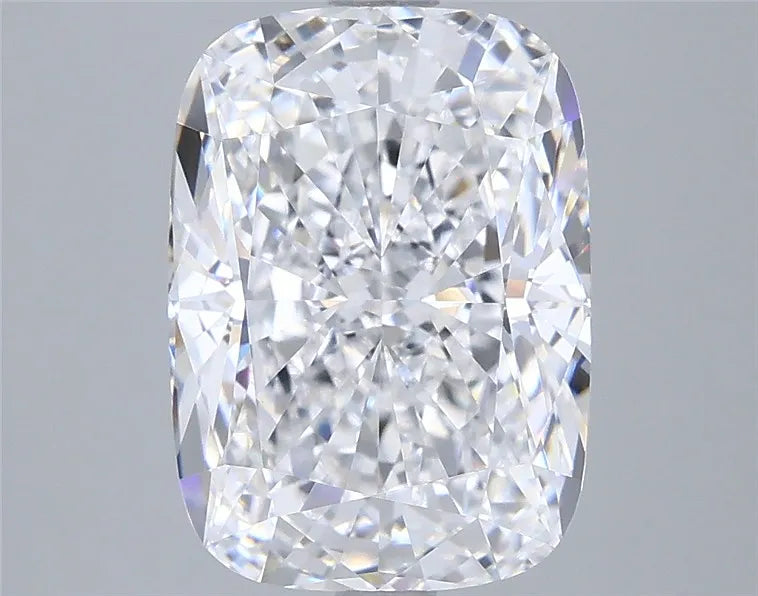 4.02ct Cushion modified Lab Grown Diamond (Colour D, Clarity VVS2, IGI Certified)