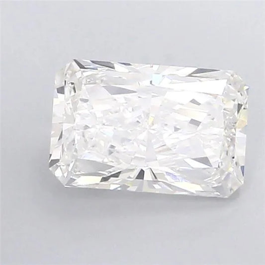 4.02ct Radiant Lab Grown Diamond (Colour F, Clarity VVS2, IGI Certified)