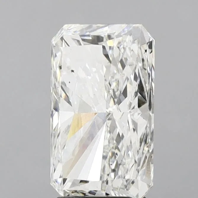 4.02ct Radiant Lab Grown Diamond (Colour G, Clarity VS2, IGI Certified)