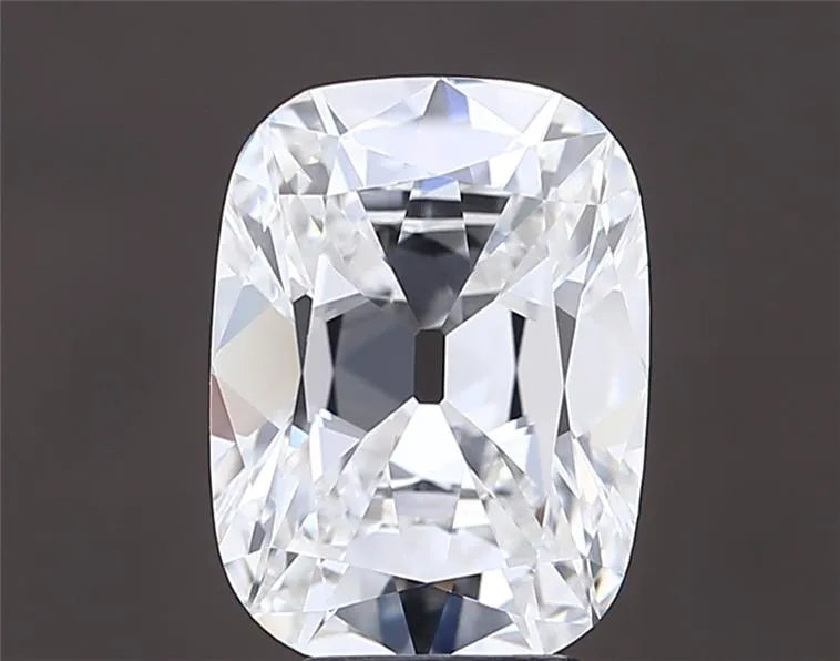 4.04ct Cushion brilliant Lab Grown Diamond (Colour E, Clarity VVS2, IGI Certified)
