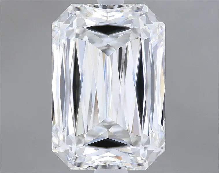 4.04ct Radiant Lab Grown Diamond (Colour F, Clarity VVS2, IGI Certified)
