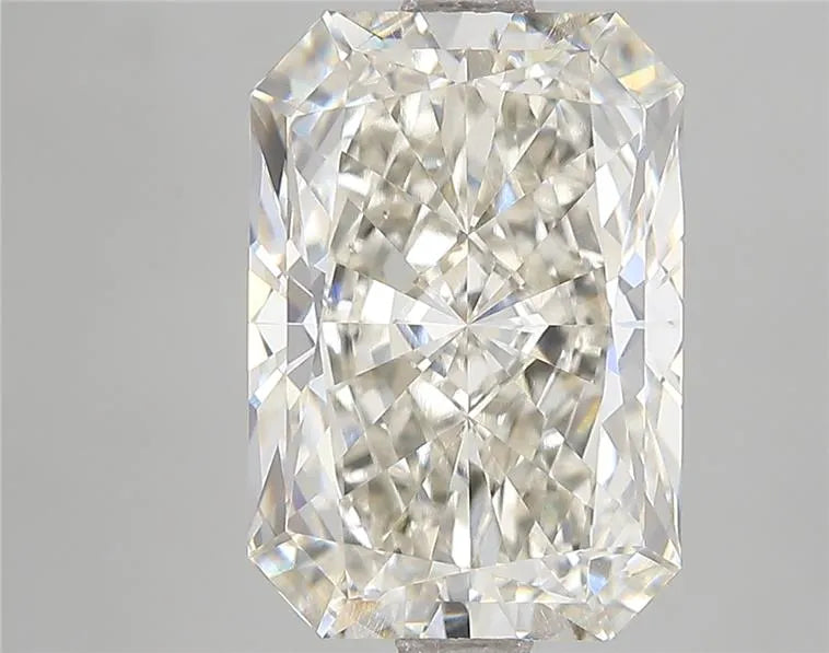 4.04ct Radiant Lab Grown Diamond (Colour H, Clarity VVS2, IGI Certified)
