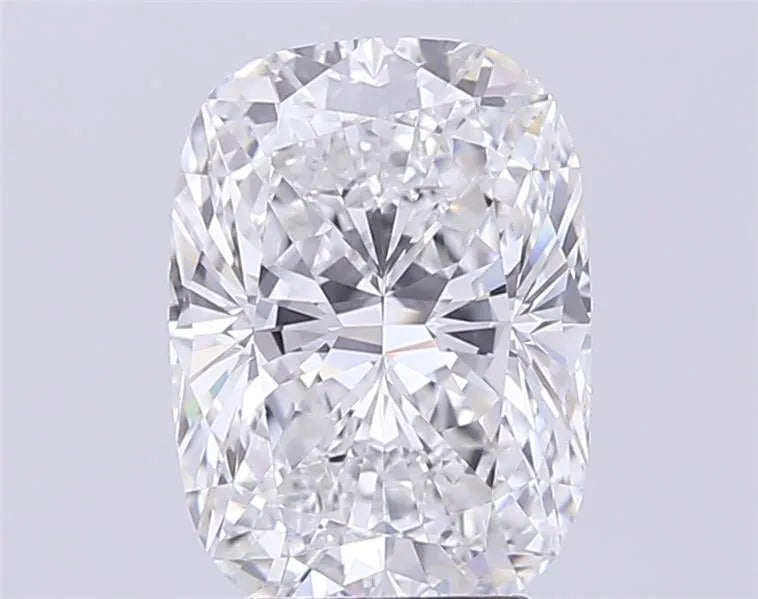 4.05ct Cushion modified Lab Grown Diamond (Colour E, Clarity VVS2, IGI Certified)
