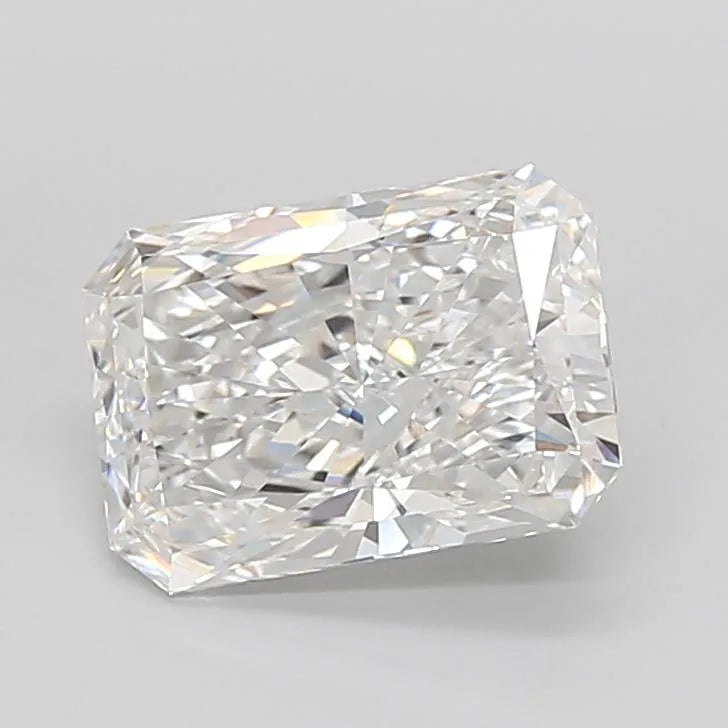 4.06ct Radiant Lab Grown Diamond (Colour E, Clarity VVS2, IGI Certified)