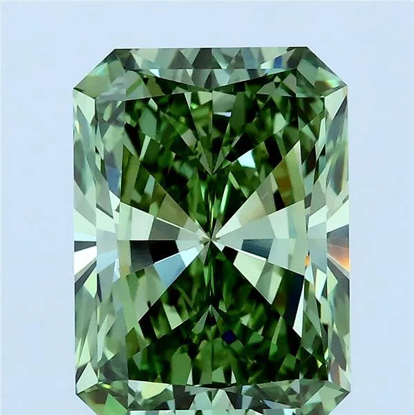 4.06ct Radiant Lab Grown Diamond (Colour Fancy Vivid Green, Clarity VVS2, IGI Certified)