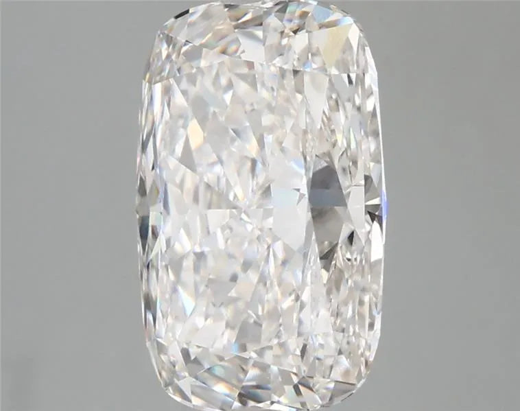 4.12ct Cushion modified Lab Grown Diamond (Colour G, Clarity VVS1, IGI Certified)