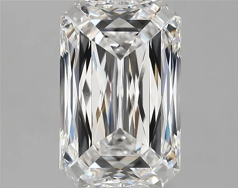 4.22ct Radiant Lab Grown Diamond (Colour E, Clarity FL, IGI Certified)