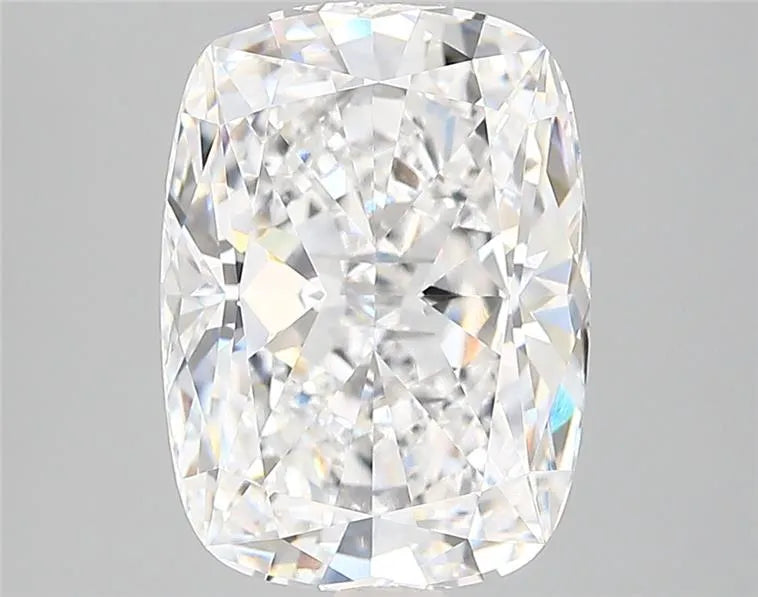 4.40ct Cushion modified Lab Grown Diamond (Colour D, Clarity VVS2, IGI Certified)