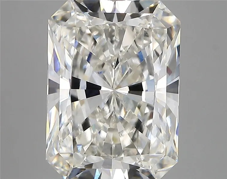 4.46ct Radiant Lab Grown Diamond (Colour G, Clarity VVS1, IGI Certified)