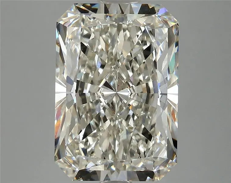 4.81ct Radiant Lab Grown Diamond (Colour H, Clarity VS2, IGI Certified)