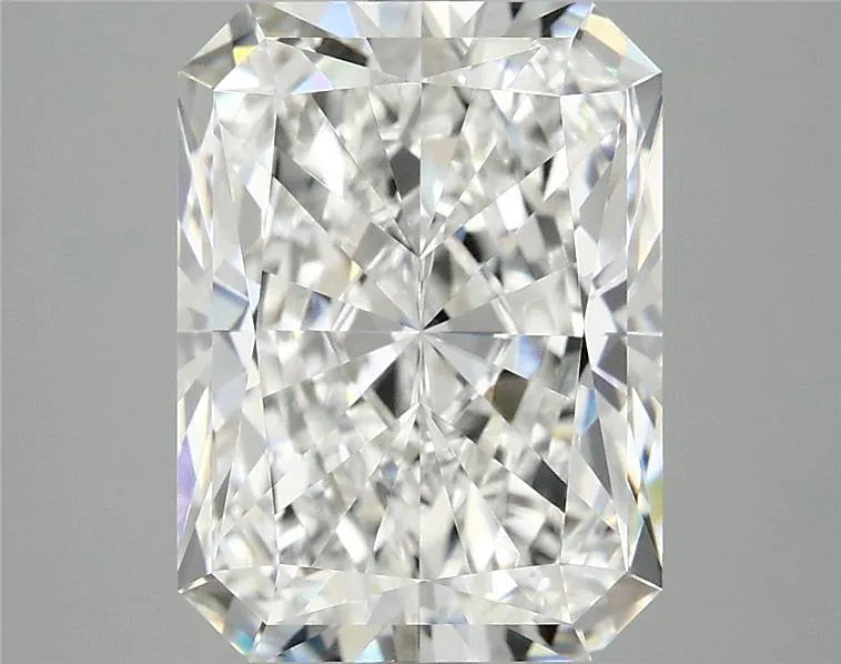 4.99ct Radiant Lab Grown Diamond (Colour E, Clarity VVS2, IGI Certified)