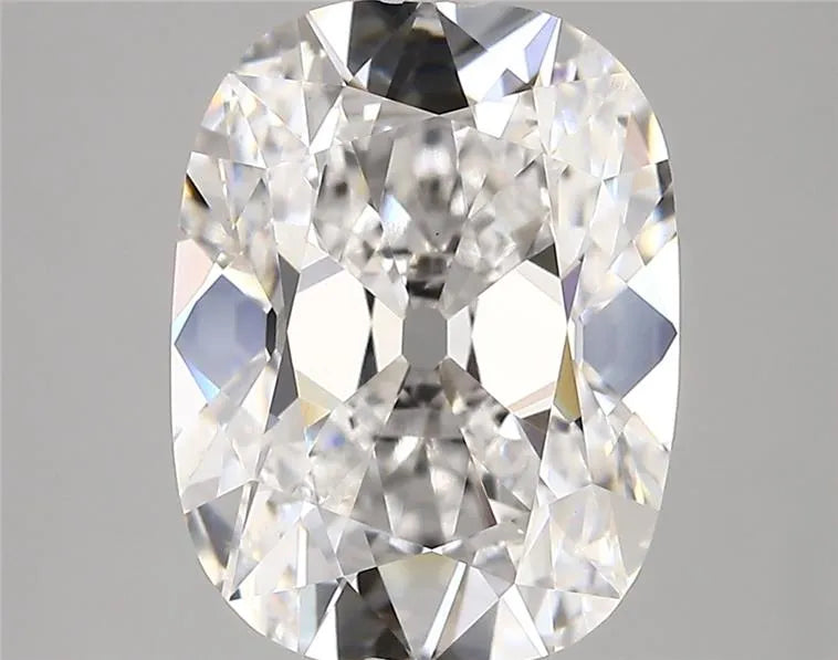 5.01ct Cushion modified Lab Grown Diamond (Colour D, Clarity VVS2, IGI Certified)