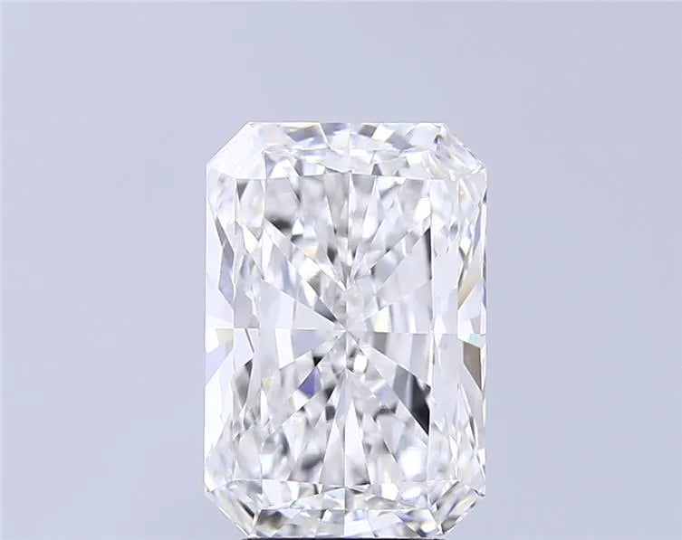 5.01ct Radiant Lab Grown Diamond (Colour E, Clarity VVS1, IGI Certified)