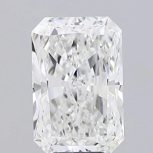 5.02ct Radiant Lab Grown Diamond (Colour E, Clarity VVS2, IGI Certified)