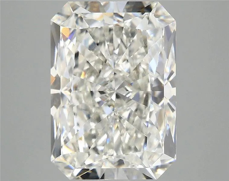 5.02ct Radiant Lab Grown Diamond (Colour G, Clarity VVS2, IGI Certified)