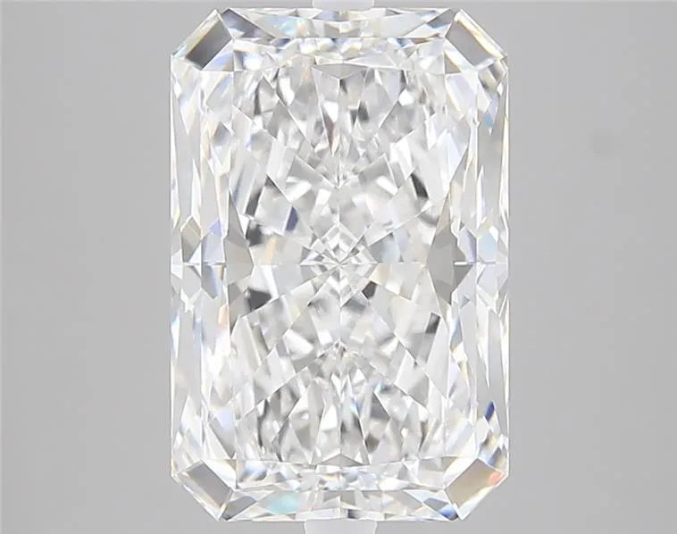 5.06ct Radiant Lab Grown Diamond (Colour E, Clarity VVS1, IGI Certified)