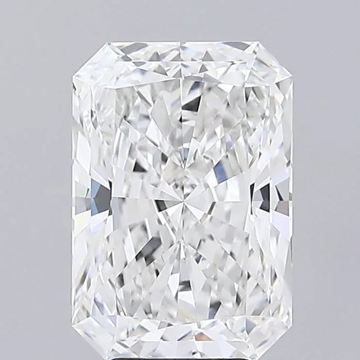 5.06ct Radiant Lab Grown Diamond (Colour F, Clarity VVS2, IGI Certified)