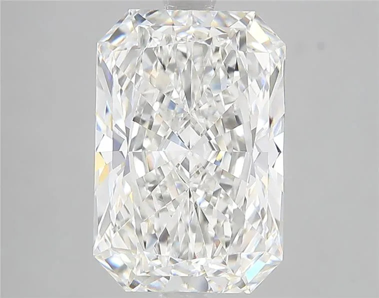5.09ct Radiant Lab Grown Diamond (Colour E, Clarity VVS2, IGI Certified)