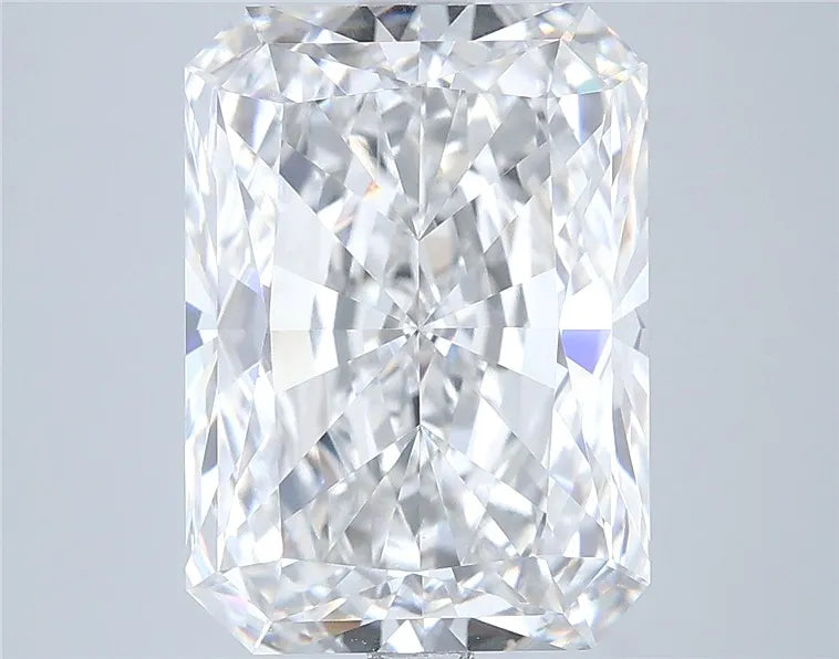 5.57ct Radiant Lab Grown Diamond (Colour E, Clarity VVS2, IGI Certified)