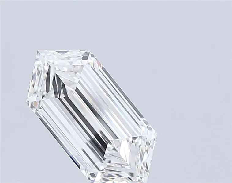 5.77ct Hexagonal Lab Grown Diamond (Colour E, Clarity VVS2, IGI Certified)