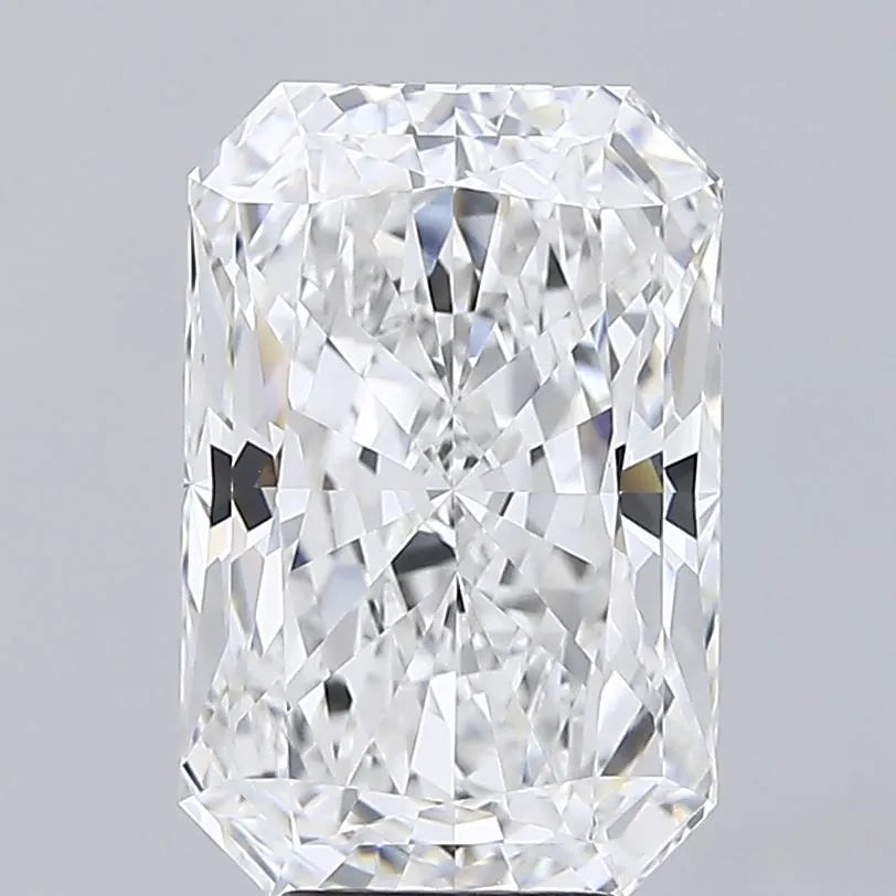 5.91ct Radiant Lab Grown Diamond (Colour E, Clarity VVS2, IGI Certified)